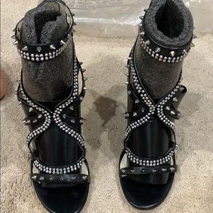 Worn once nice pair of heels!